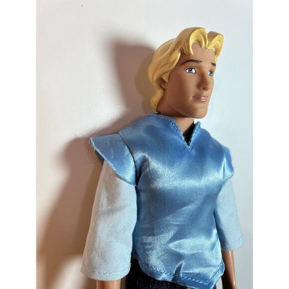 Disney Store Captain John Smith Classic Doll 12" - Picture 3 of 8